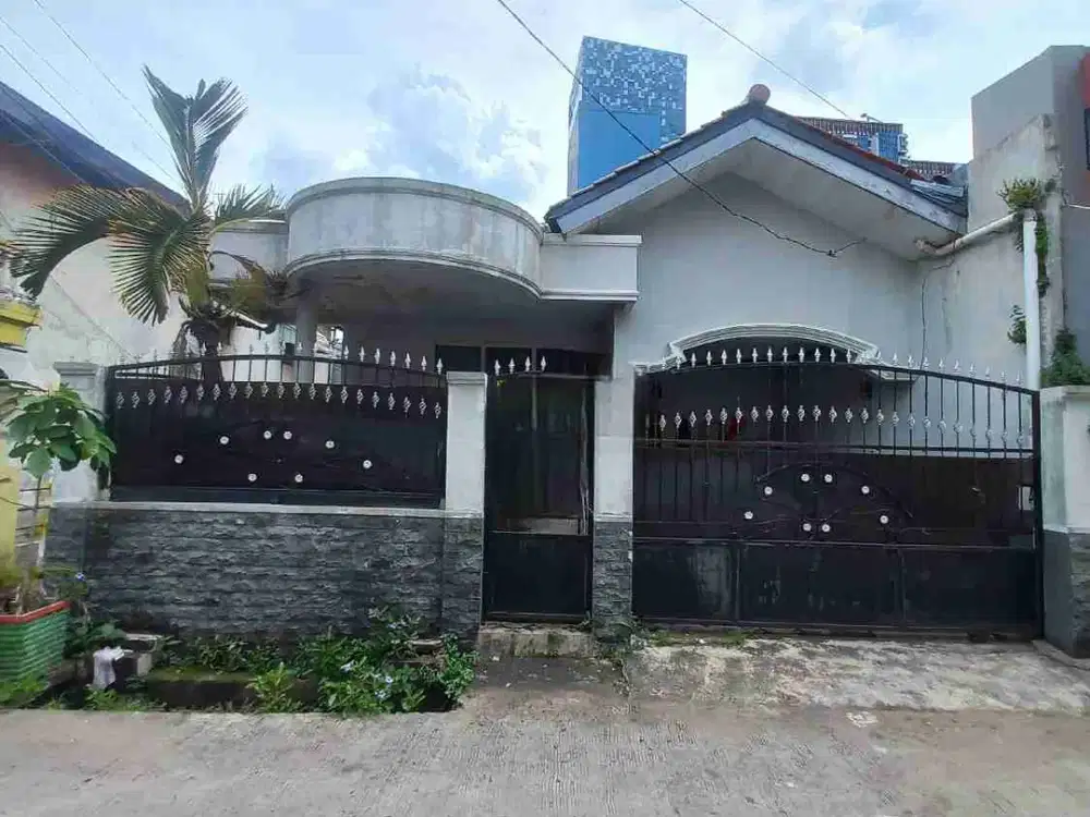 RUMAH SETIABUDI DEKAT MALL CASABLANCA