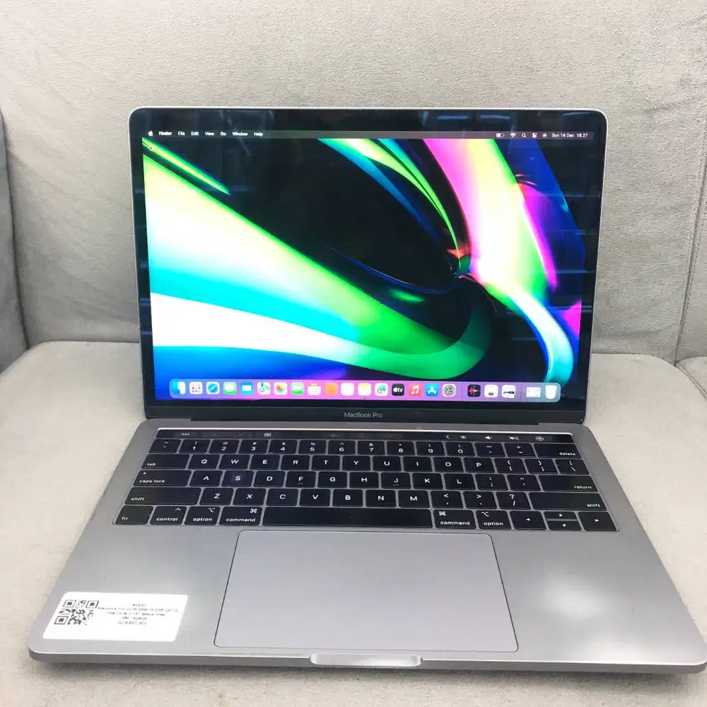 MacBook Pro 2018 • i7 • 16GB / 256GB • Space Grey