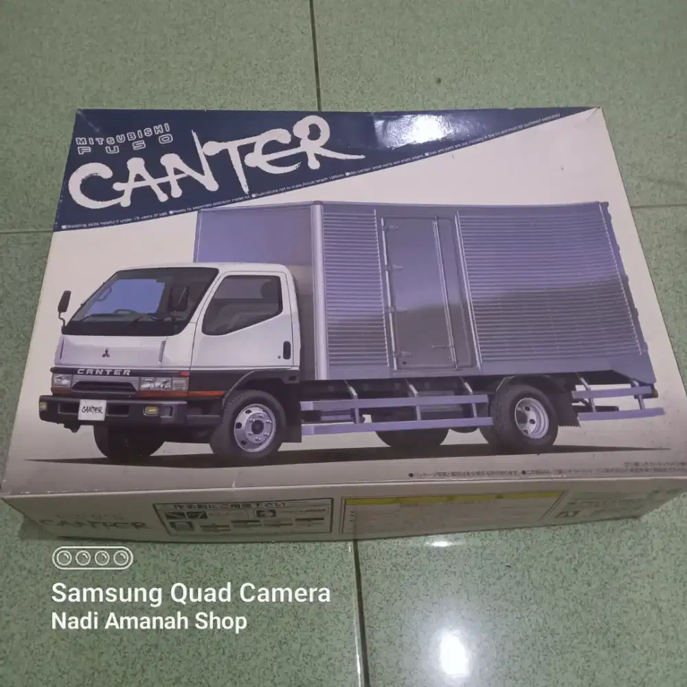 Model kit ( Mokit ) Mitsubishi Fuso Canter Skala 1:32 merek AOSHIMA