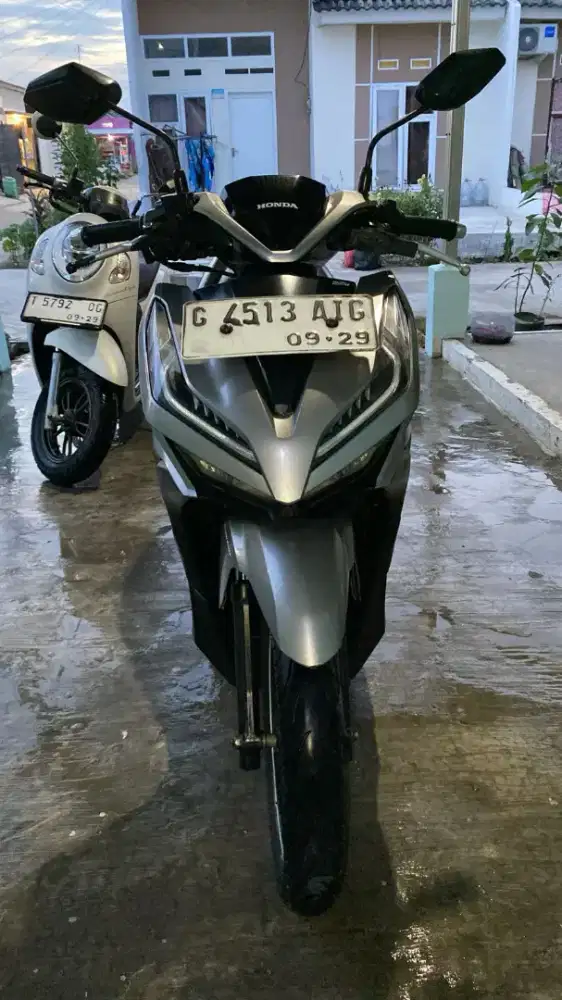 DIJUAL HONDA VARIO 150CC KEYLES TAHUN 2019