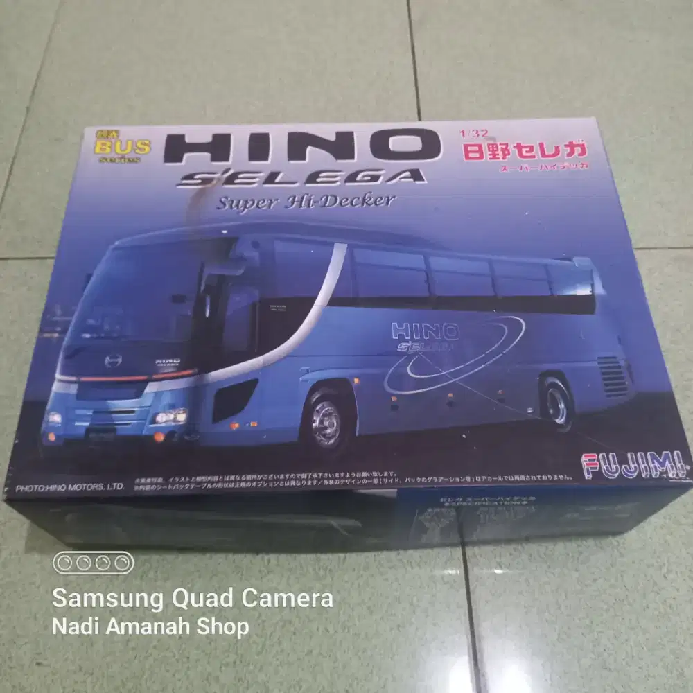 Model kit ( Mokit ) Bus Hino Selega Skala 1:32 merek FUJIMI