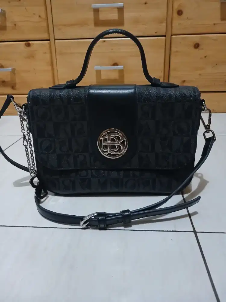 Ta Bonia Original counter