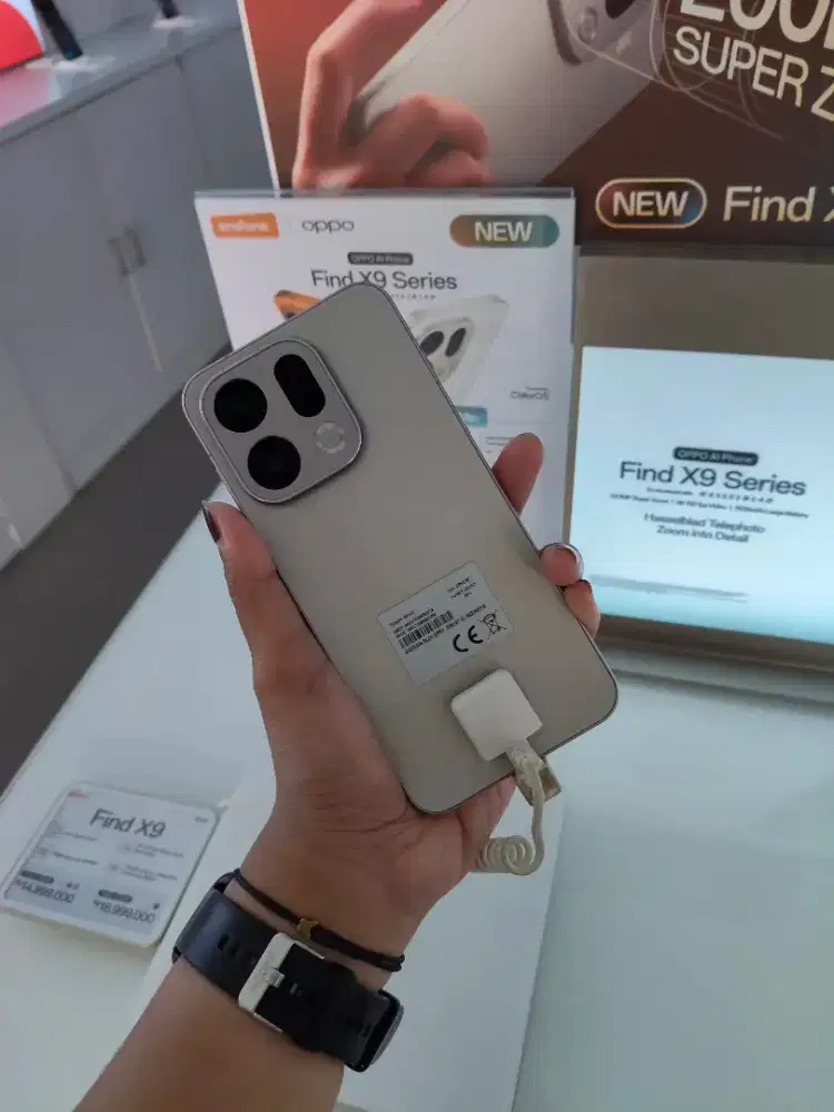 PROMO OPPO FIND X9 BUNGA 0% + TEBUS MURAH PAKET DATA