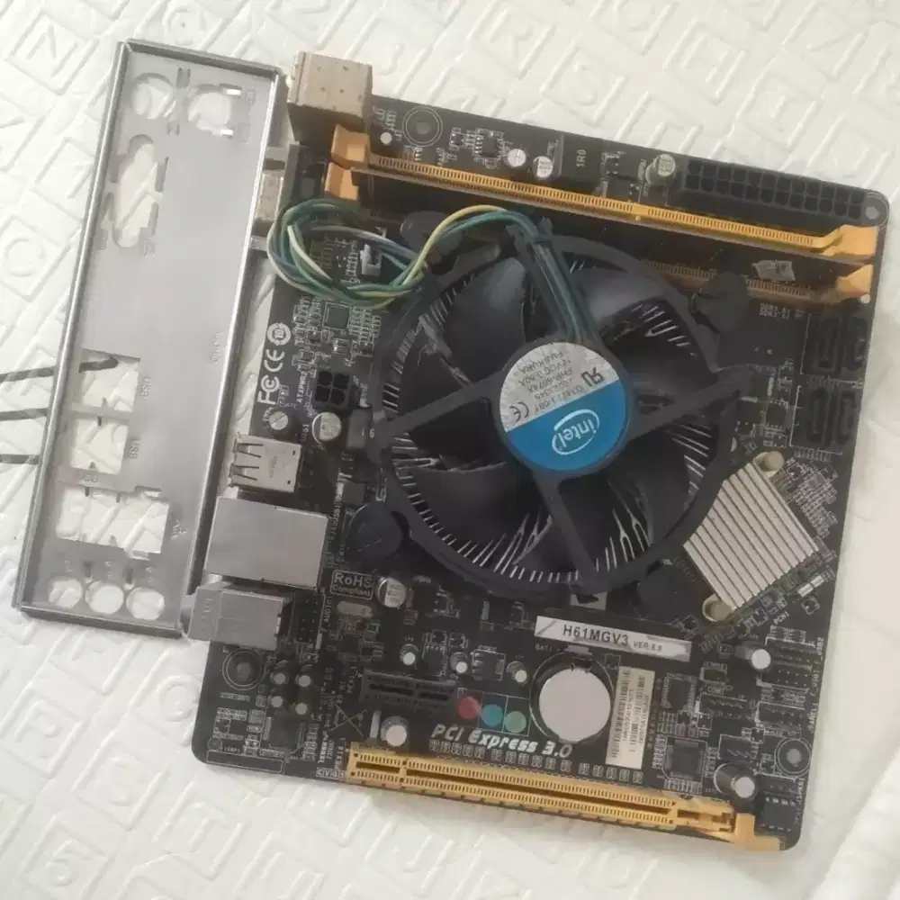 Biostar H61 + Intel Core i5-2400 + Ram 8GB sekeping