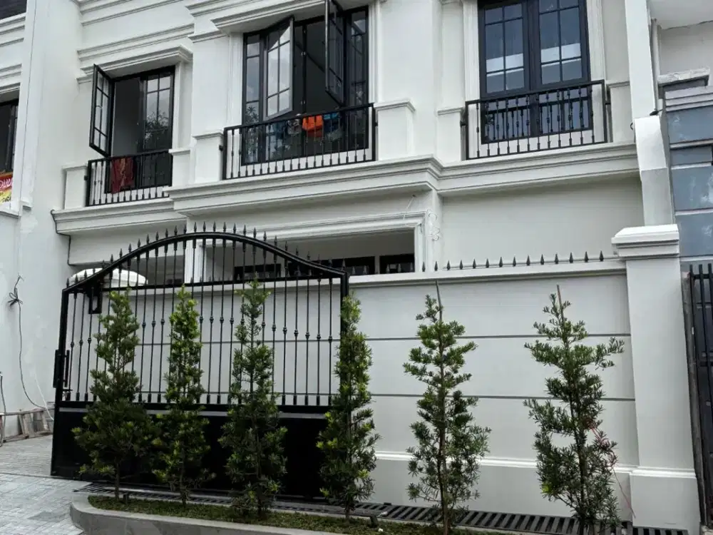 DIJUAL BRAND NEW RUMAH MEWAH AMERICAN CLASSIC DENGAN ROOFTOP