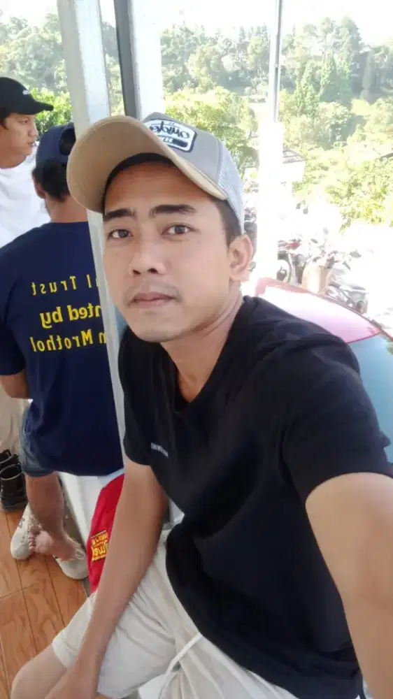 Saya Mencari pekerjaan driver usia 28,thn SIM B1 aktif