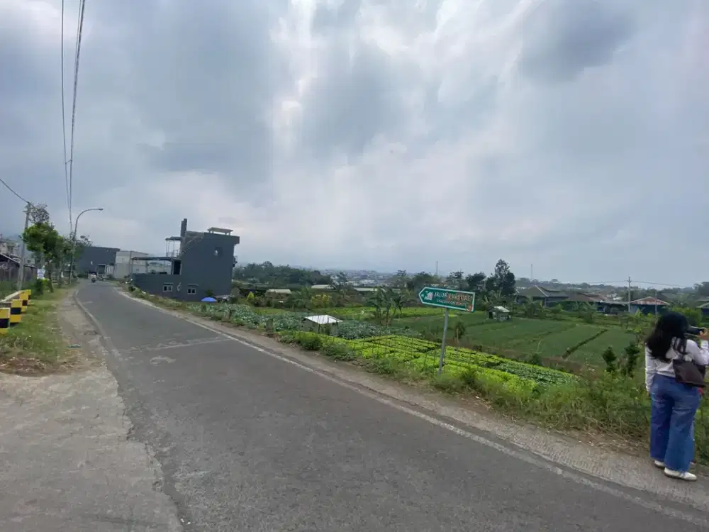 Villa Flower Garden Batu View City Light Diskon Khusus Dekat Alun-alun Batu