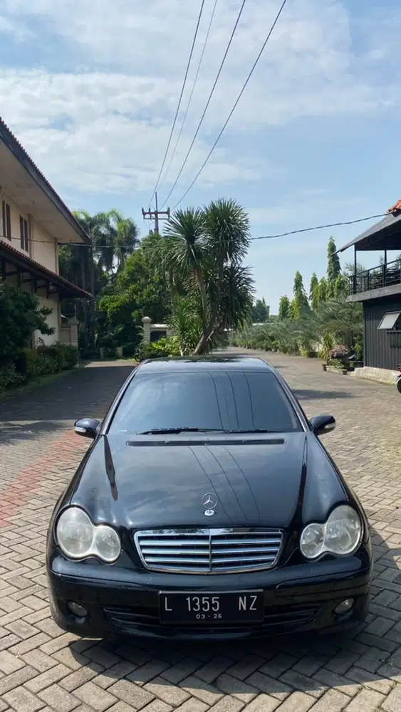 Mercedes-Benz C240 2005 Bensin