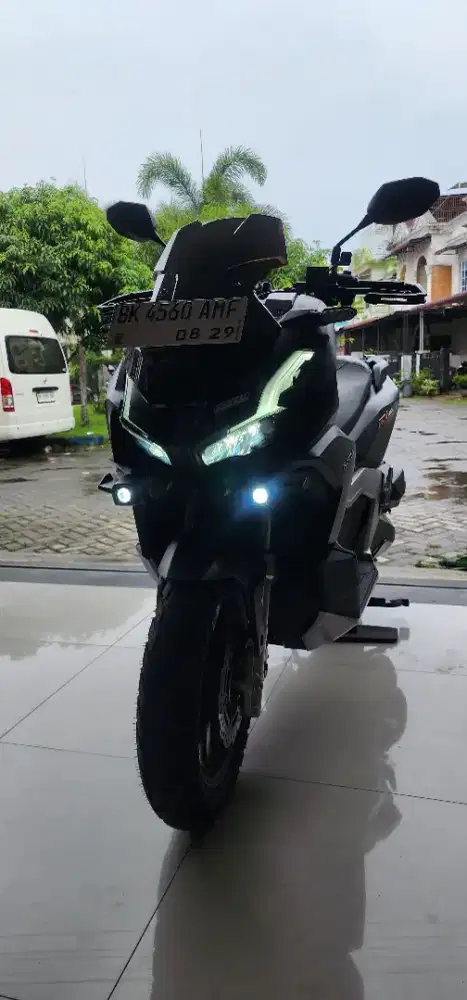 Honda ADV ABS black