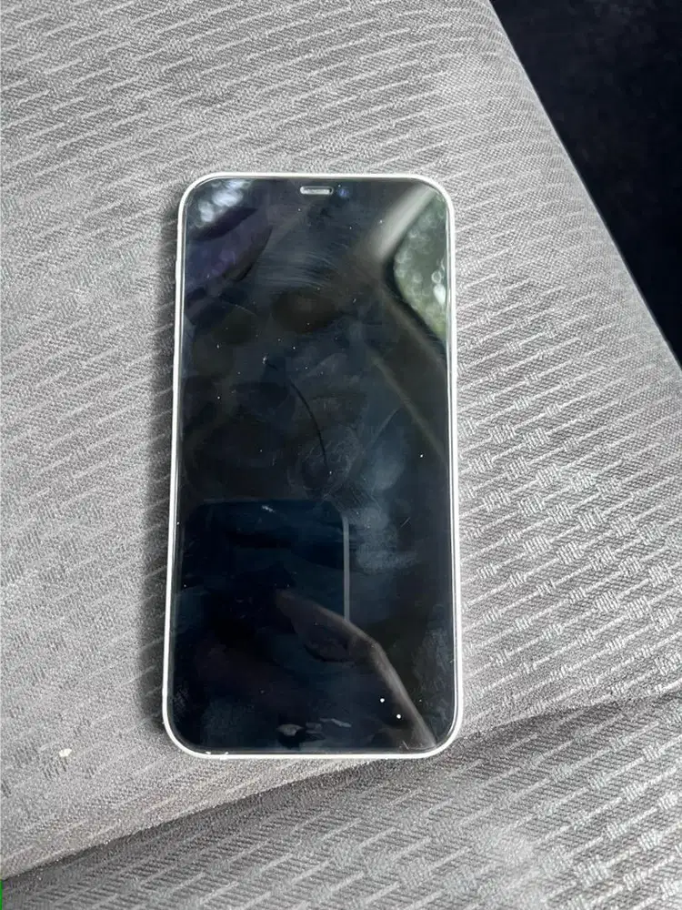 Iphone 12  256GB warna  putih