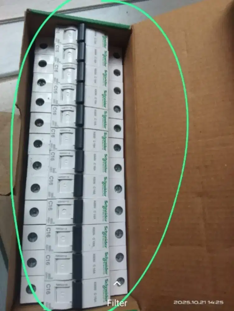 Mcb pengaman Schneider