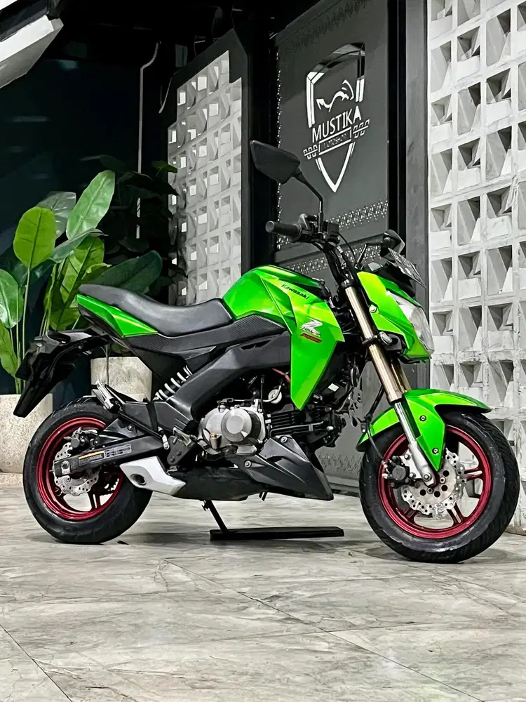 Stok Terbatas!!Kawasaki Z125 th 2016 - Ayu Mustika