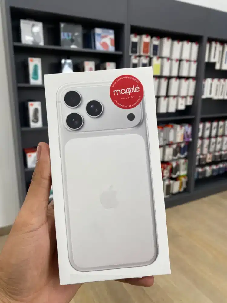 Iphone 17 pro Silver