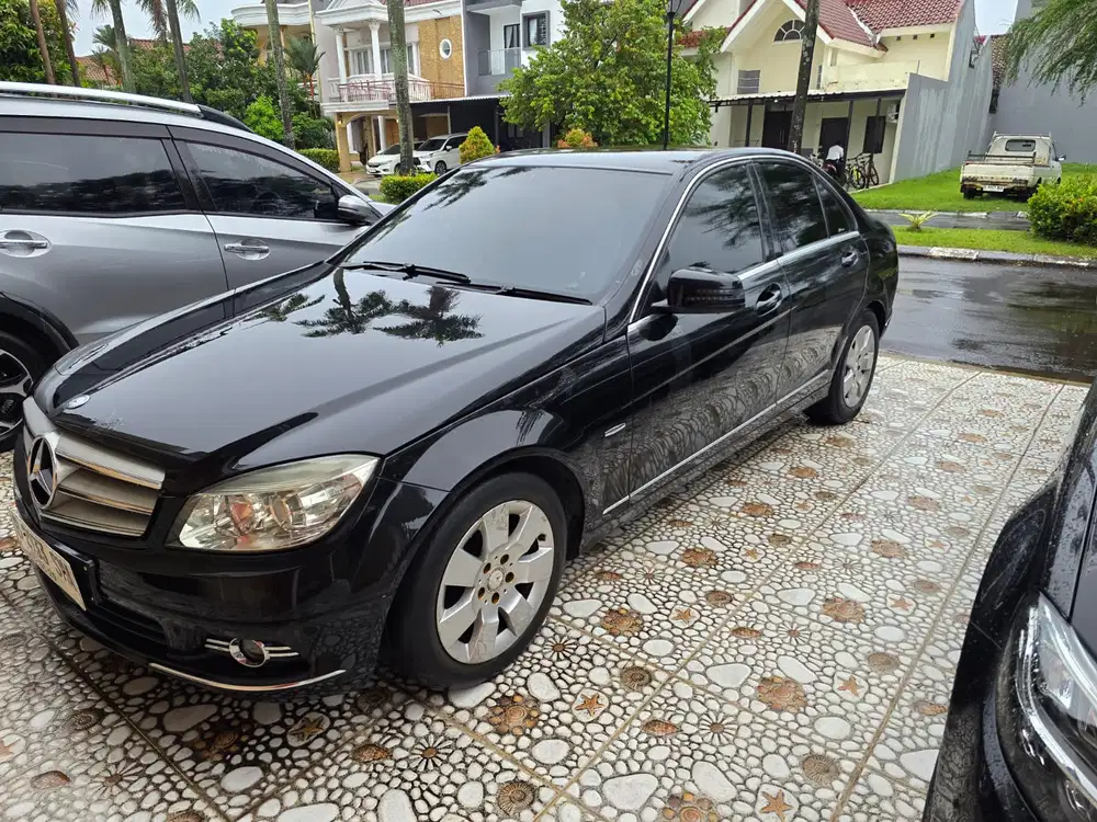 Mercedes-Benz C200 2011 Bensin