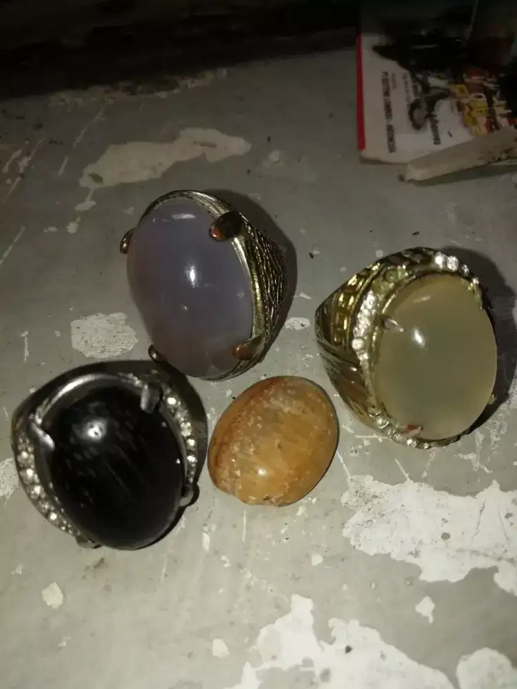 Dijual 3 cincin batu 1 cincin kayu