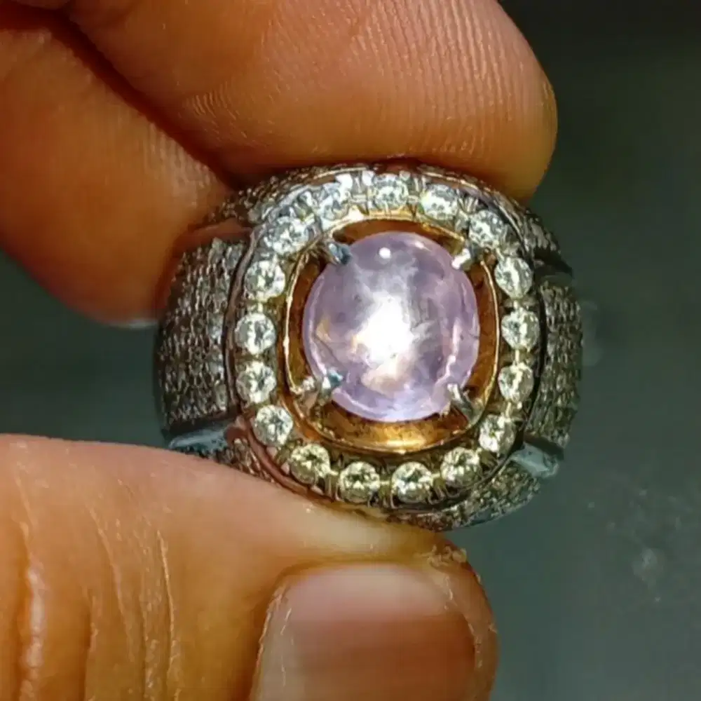 Purple star sapphire Sri Lanka Ceylon No Treatment 4.00 ct memo MRI