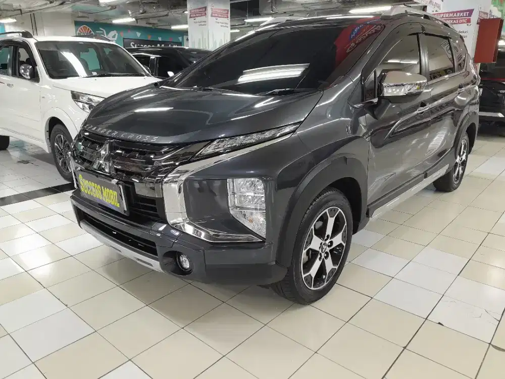 Mitsubishi Xpander Cross 2020 Abu-abu Automatic