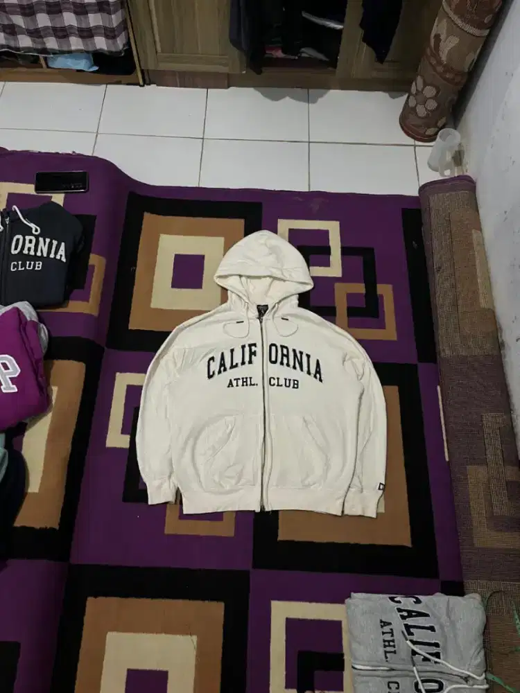 ZHIPHODDIE CALIFORNIA