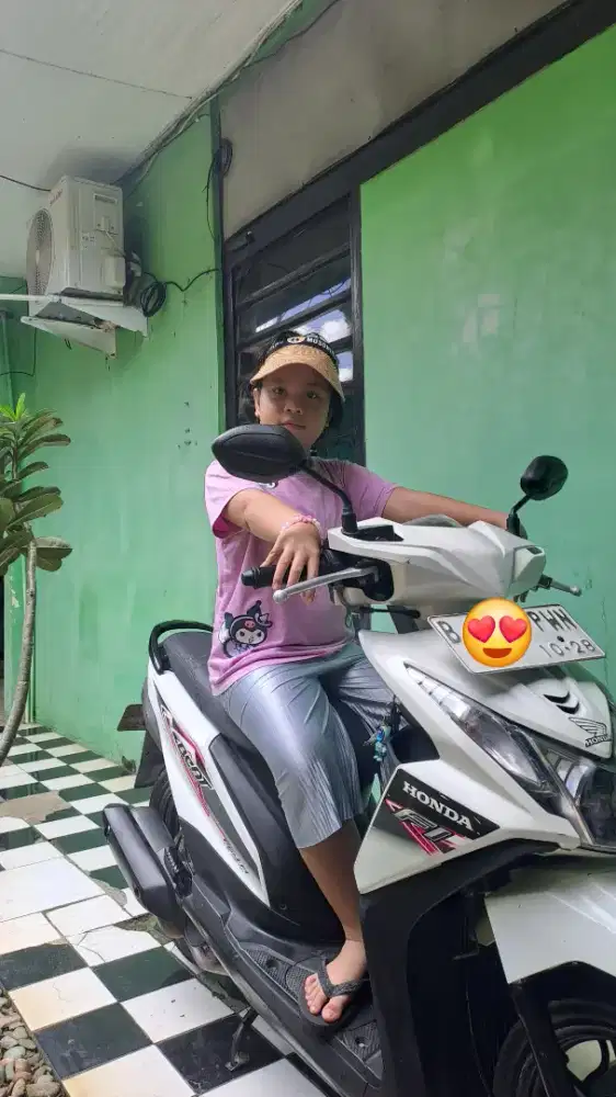 BeaT FI ex-wanita pjk ON br byr B DKI asli putih mesin sehat siap pake