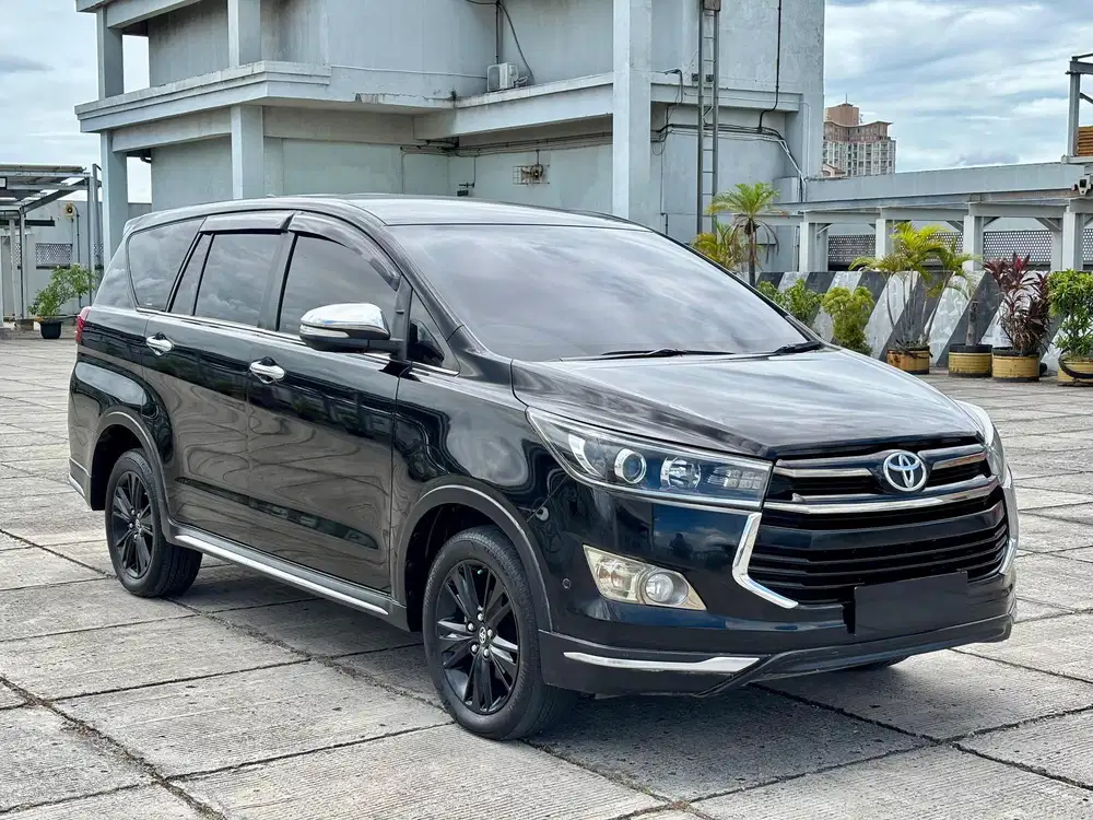 [DP 45JT] INNOVA VENTURER AT DIESEL 2017 HITAM ISTIMEWA TT 2018 V