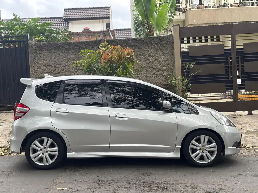 Jazz rs metic tahun 2010/tt boleh gan cash lebih bagus