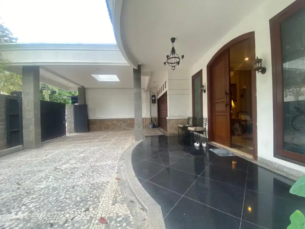 Dijual Rumah Mewah di Lingkungan Elite Gandaria Keb.baru Best Area