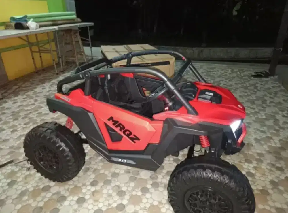 Mobil Aki Remote/Gas 2 Penumpang