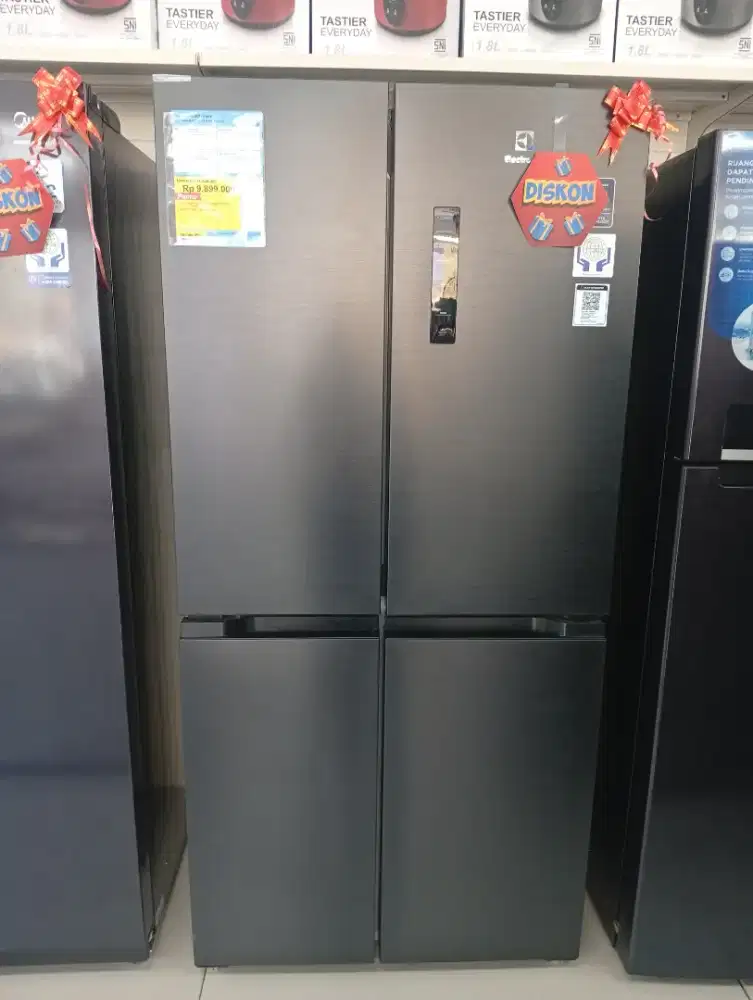 Kulkas Electrolux EQE4900A-B