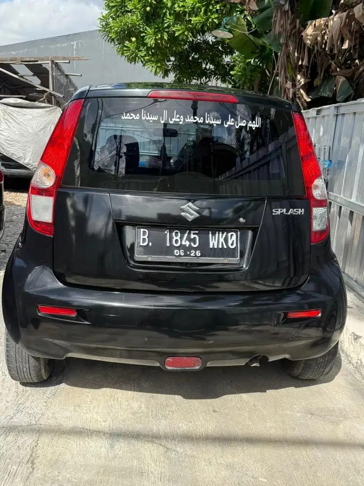 Jual santai suzuki splash 2014 Manual black color