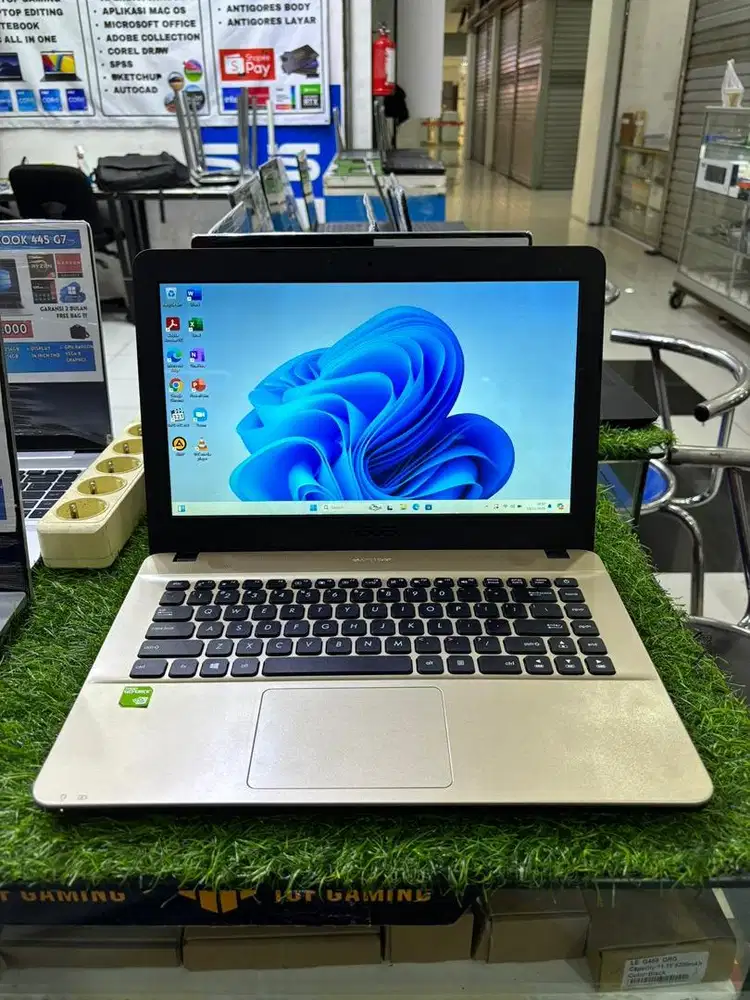 Jual Laptop Asus Dobel vga 2GB