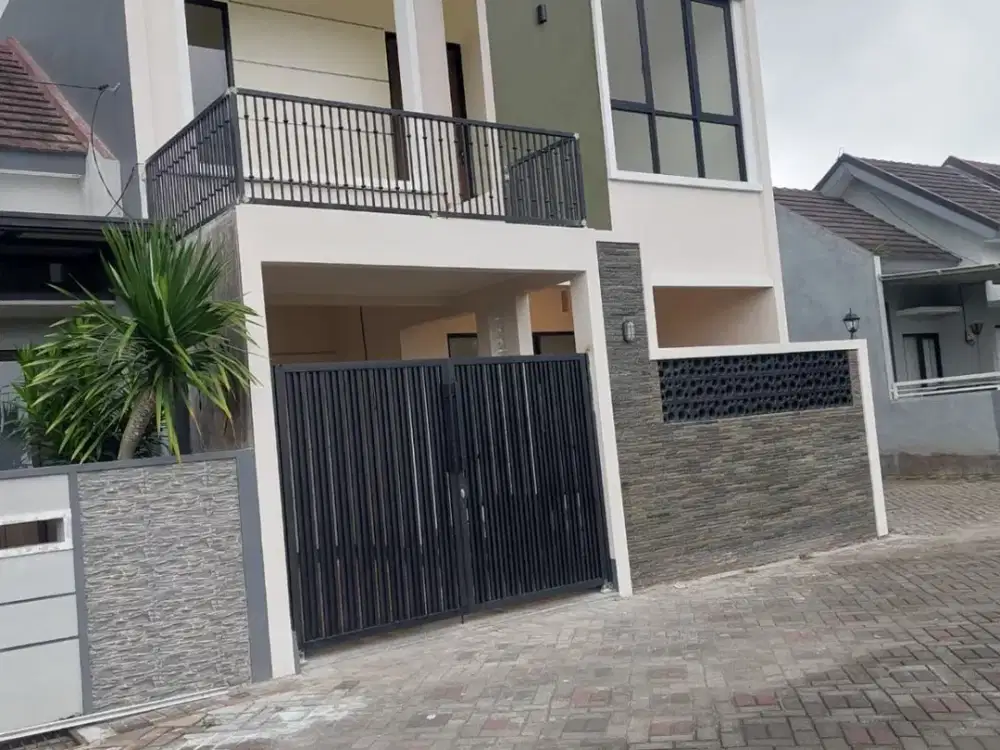 Rumah SHM Saptorenggo Pakis Graha Permata Bandara 2 Lantai bs KPR