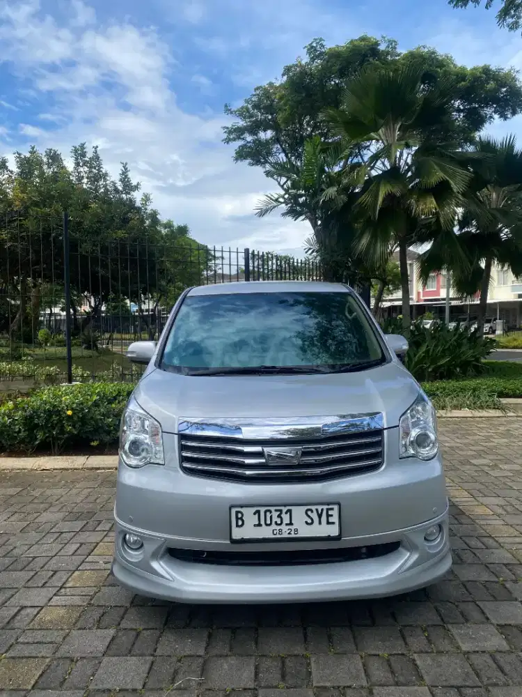 Toyota Nav1 AT V 2.0