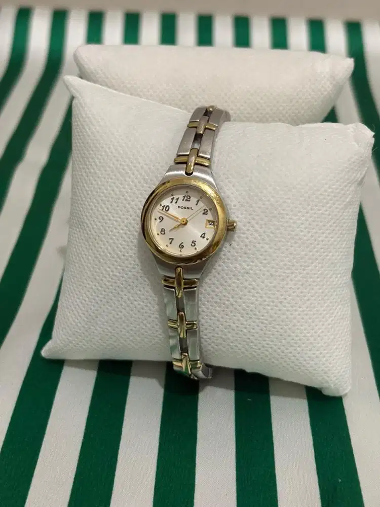 Preloved jam Fossil Vintage