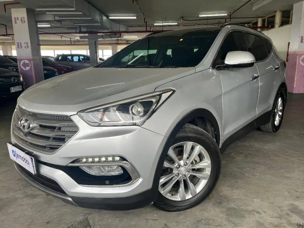 DP Rendah  13JT Hyundai Santa Fe 2.4 Bensin-AT 2017 Abu
