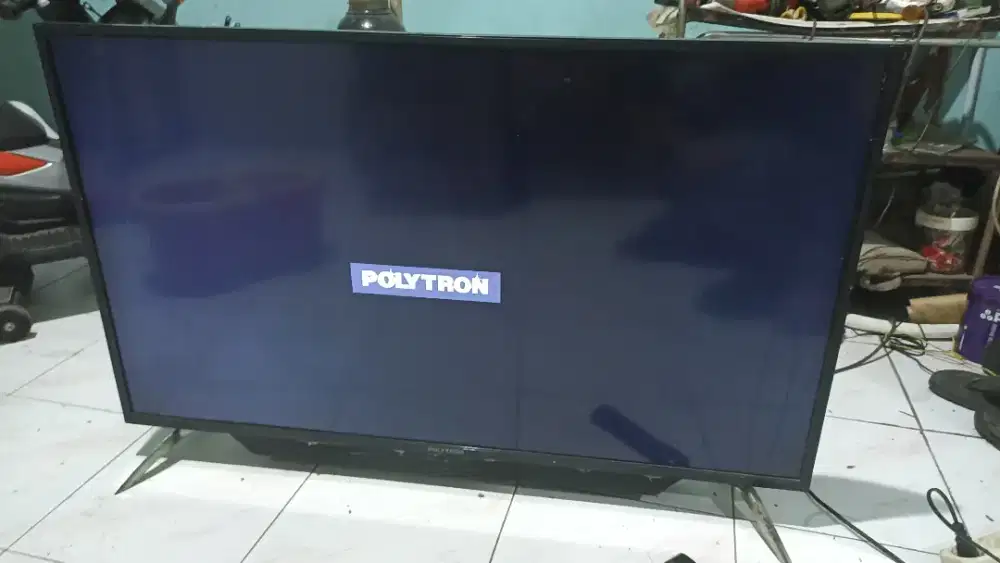 tv Polytron 43in minus layar kalo panas garis lembut