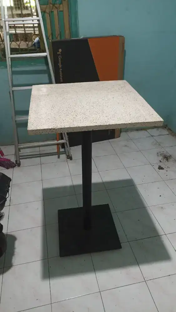 meja standing rangka besi berat tebal  n table oakai batu terazo