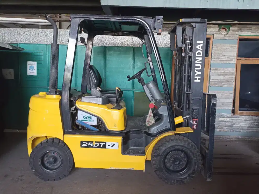 Jual forklift hyundai 2,5 ton tahun 2017 jual cepat
