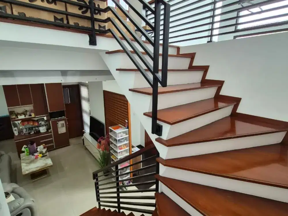 Rumah Modern siap huni di sektor 9 BIntaro