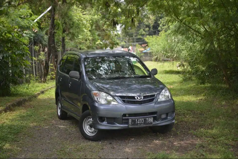 Daihatsu Xenia 1.0 Li Manual Tahun 2011