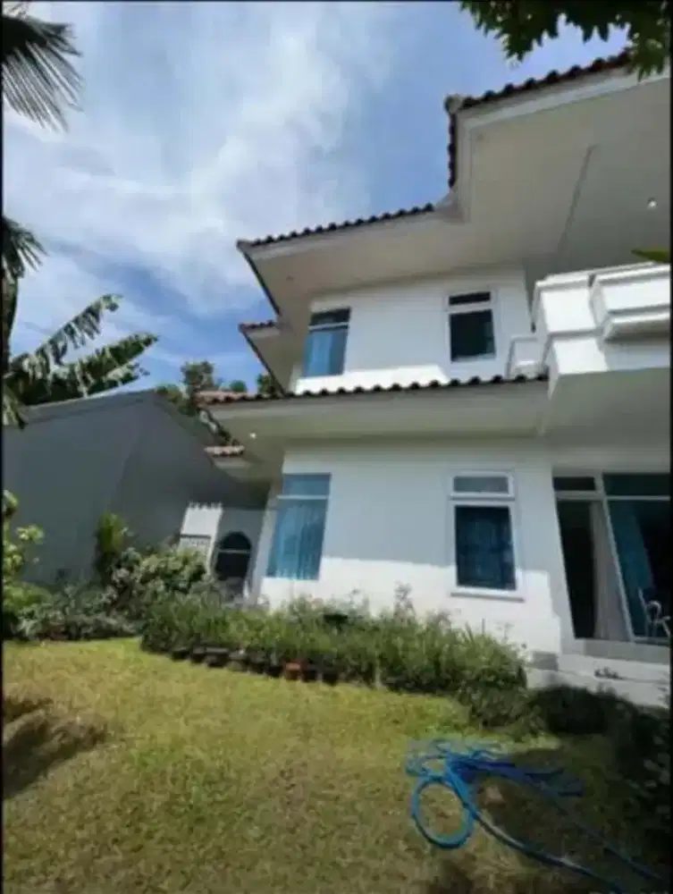 JUAL BAWAH HARGA NJOP RUMAH 2 LANTAI DI JL.TUBAGUS ISMAIL BANDUNG KOTA