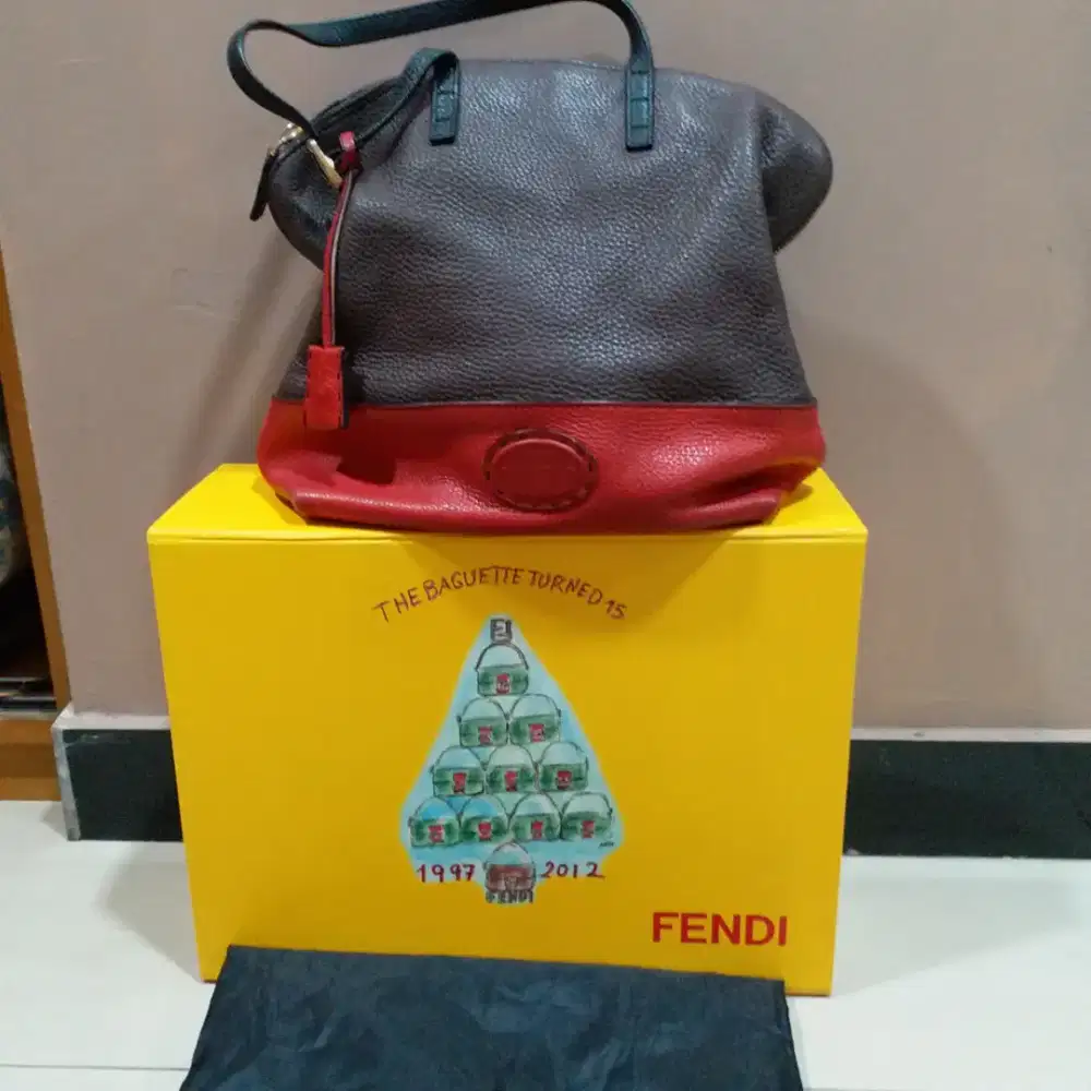 Tas Fendi merah kombinasi coklat