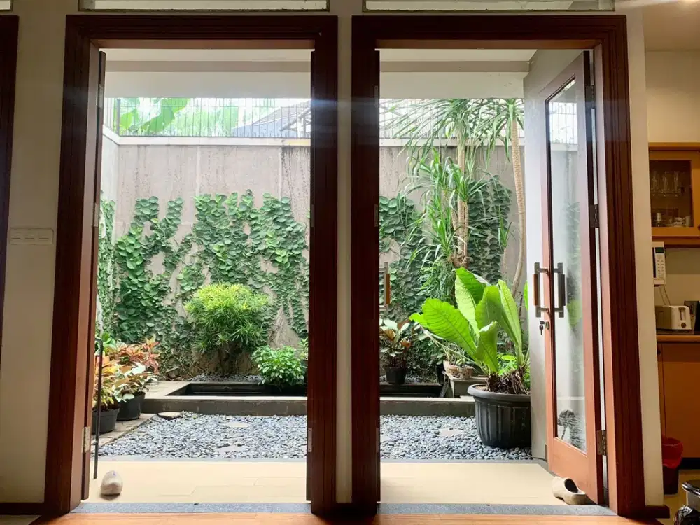 Luas 159 m2 Taman Belakang Asri siap huni di Kawasan Elang Rajawali Kasuari bintaro