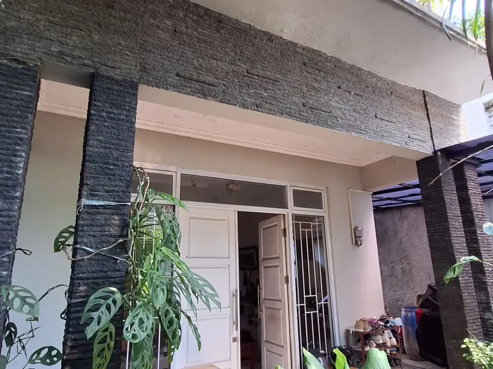 Jual cepat 500 m ke pasar modern bintaro luas 200 m harga nego