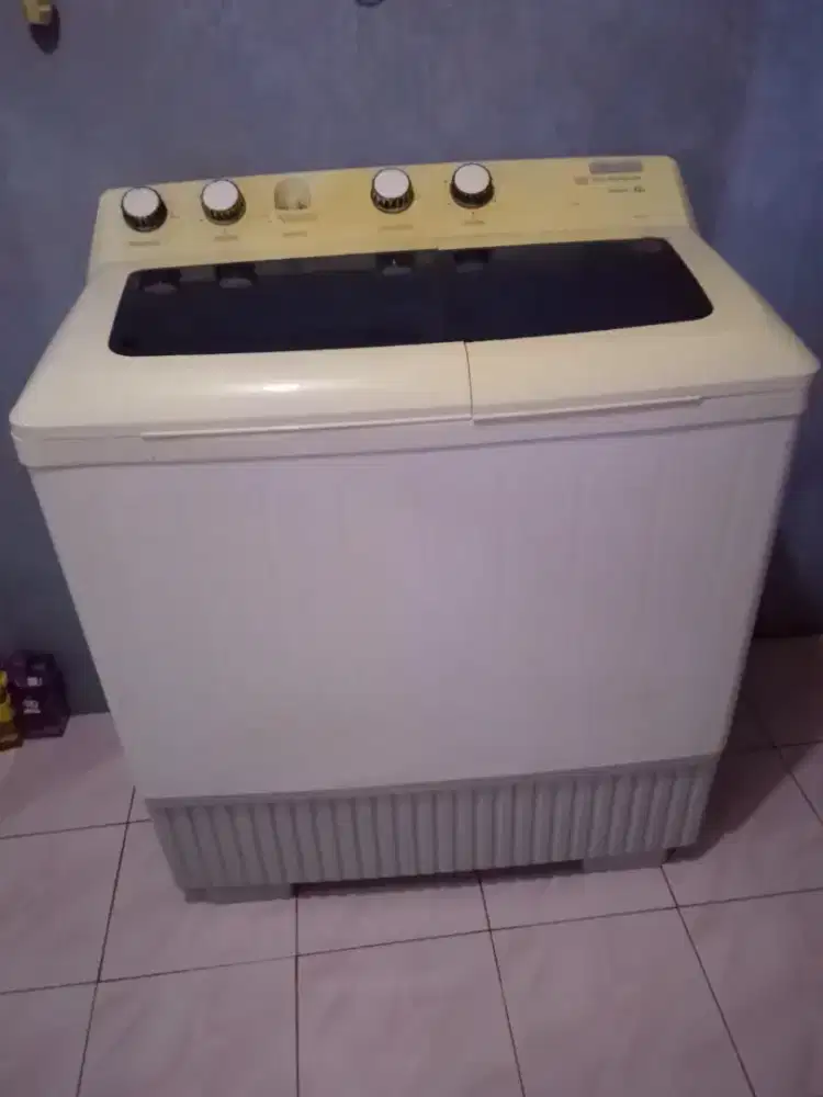 Mesin cuci 12kg