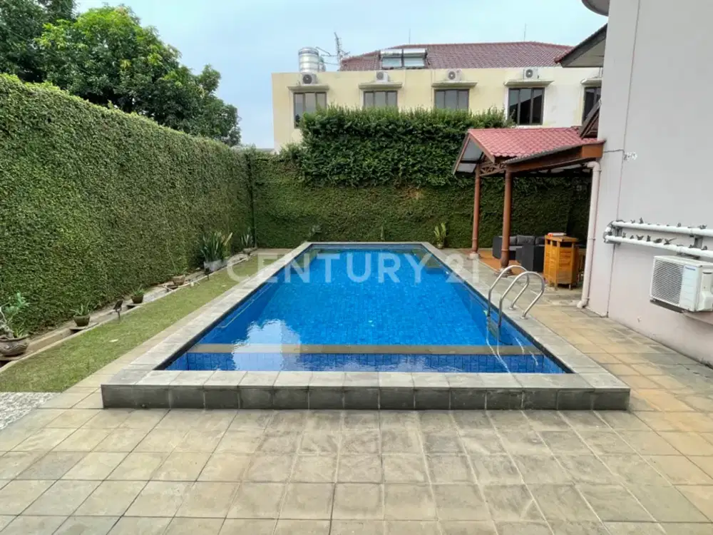 Dijual Rumah Di Cipete Luas Dengan Kolam Renang One Gate System