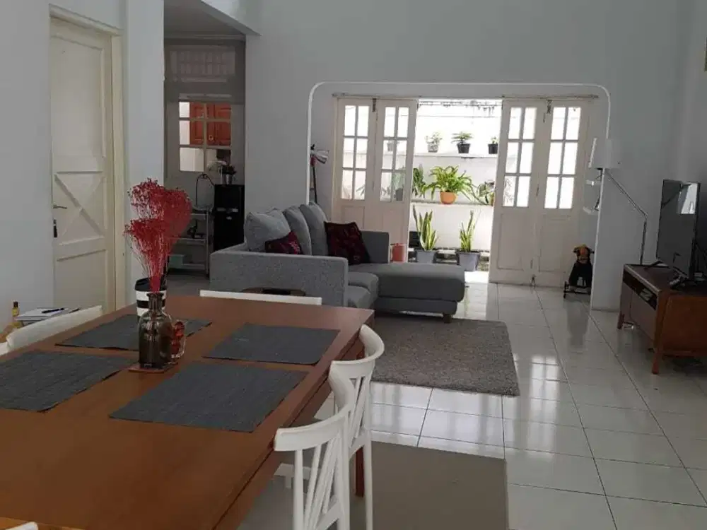 rumah cantik sektor 9 bintaro jaya luas 255