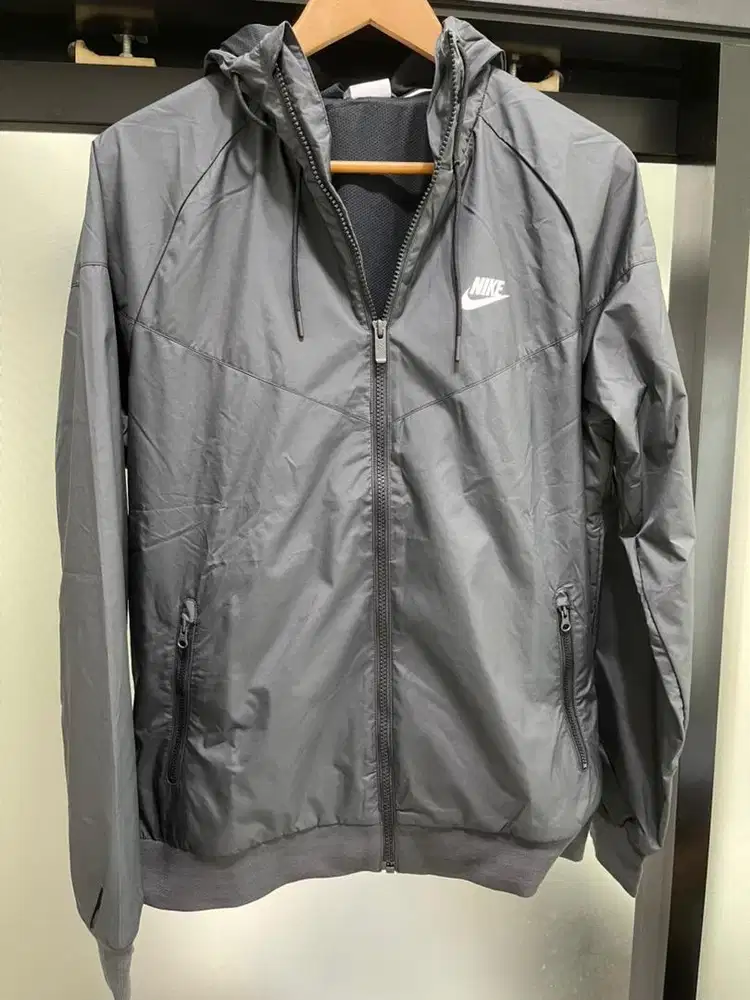 Jaket nike sportswear windrunner