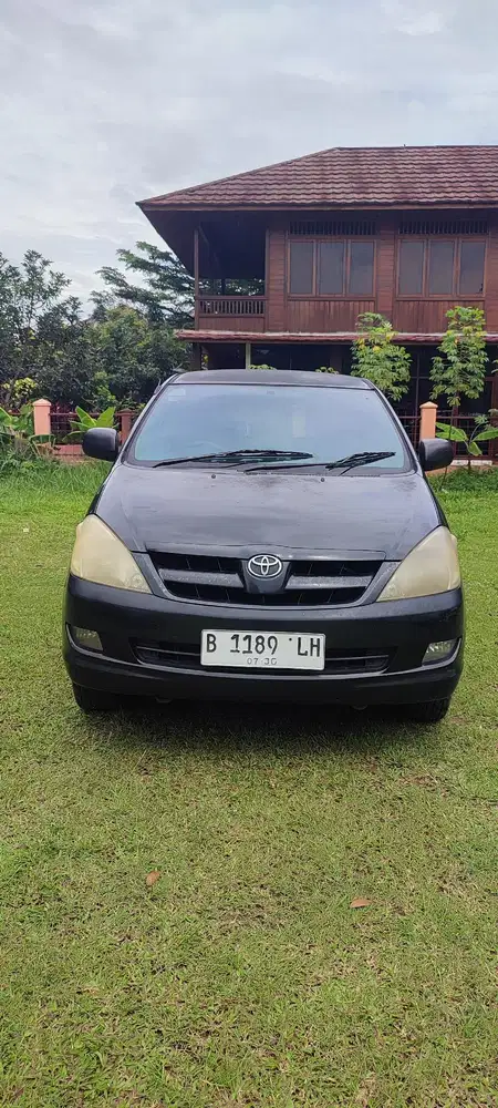 Toyota Kijang Innova 2005 Bensin