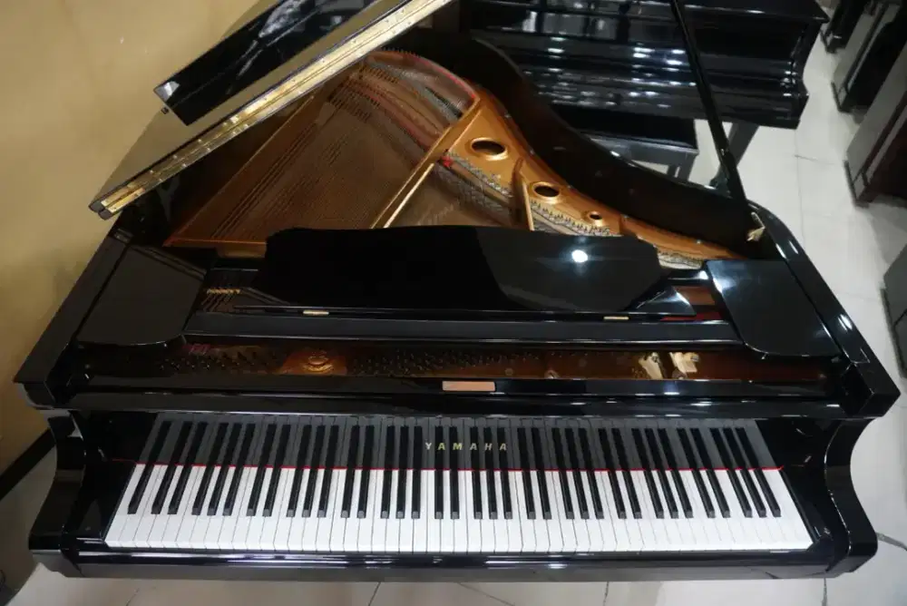 Grand Piano Yamaha G3E - Japan