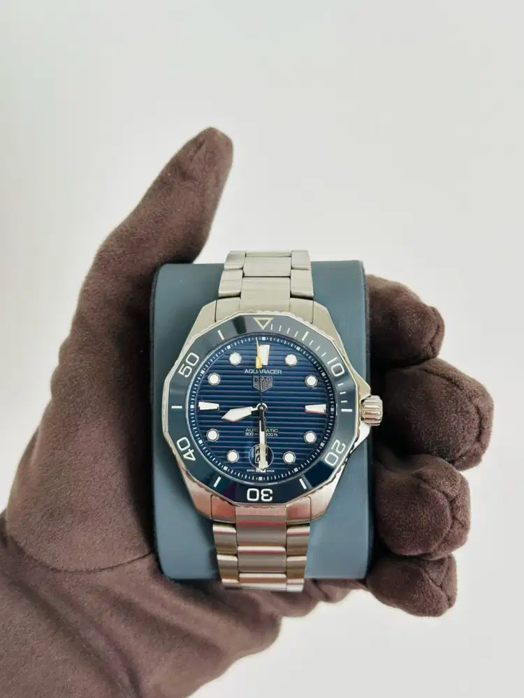 Tag Heuer Aquaracer Professional 300 Date Blue Dial 43mm